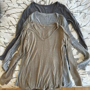 Gap long sleeve beige tee